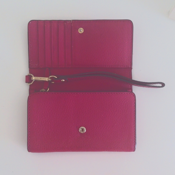 Large Michael Kors Trifold Wallet - Picture 3 of 4